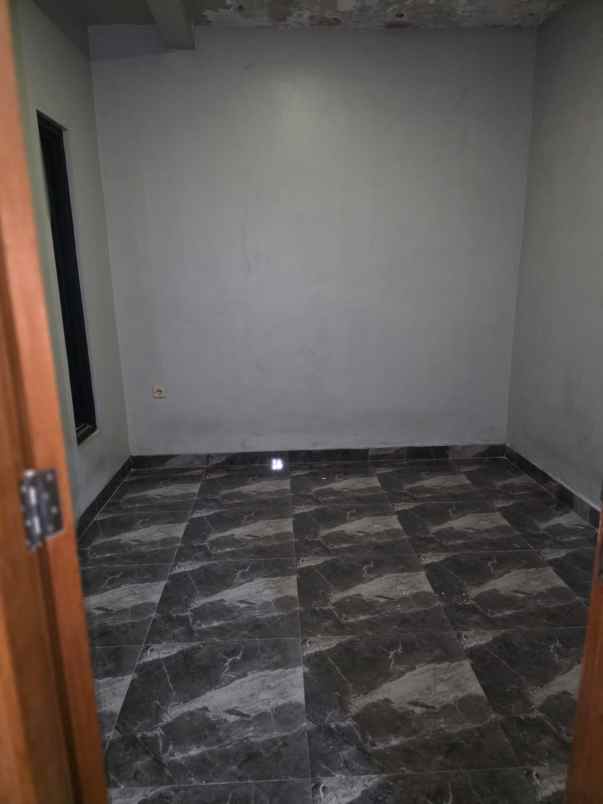 sewa rumah kantor usaha dekat halim