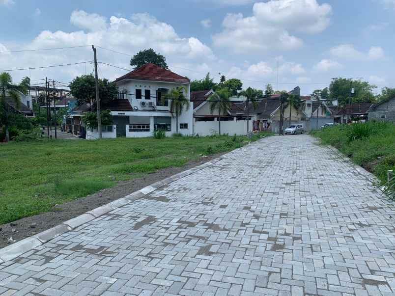 tanah premium jogja utara kampus upn shm siap ajb