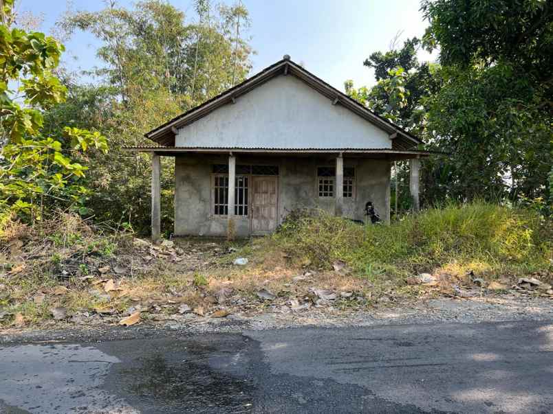 tanah rumah strategis buka usaha karanganyar