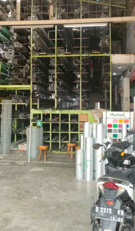 toko besi kusen alumunium