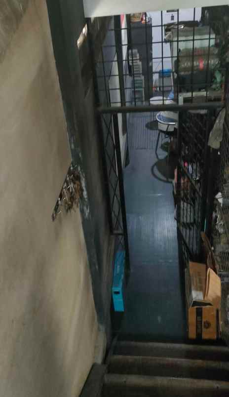 toko besi kusen alumunium