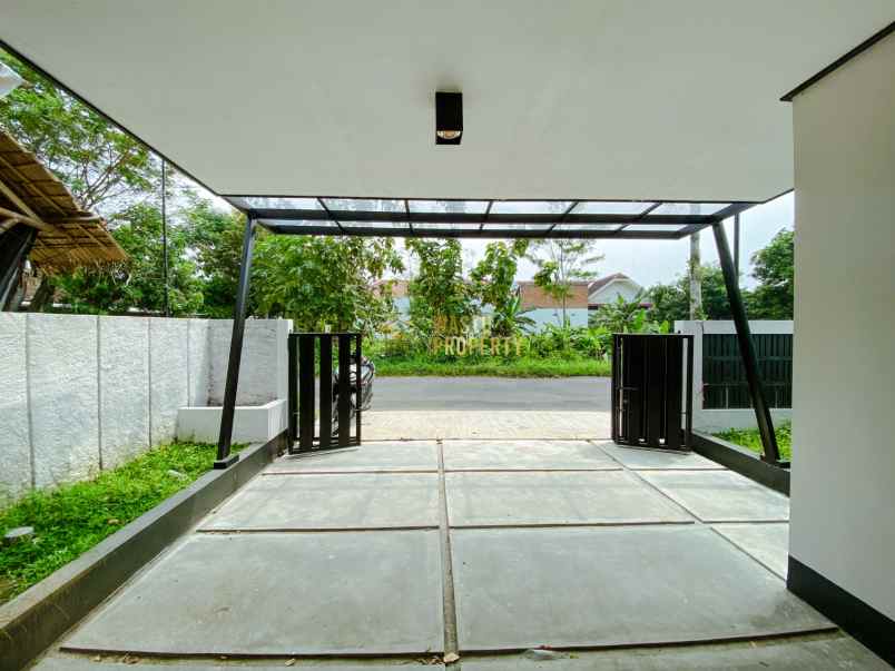 couple babadan rumah dijual di kalasan lokasi favorit