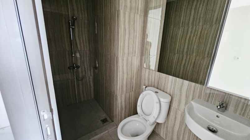 dijual apartemen pakuwon residence bekasi