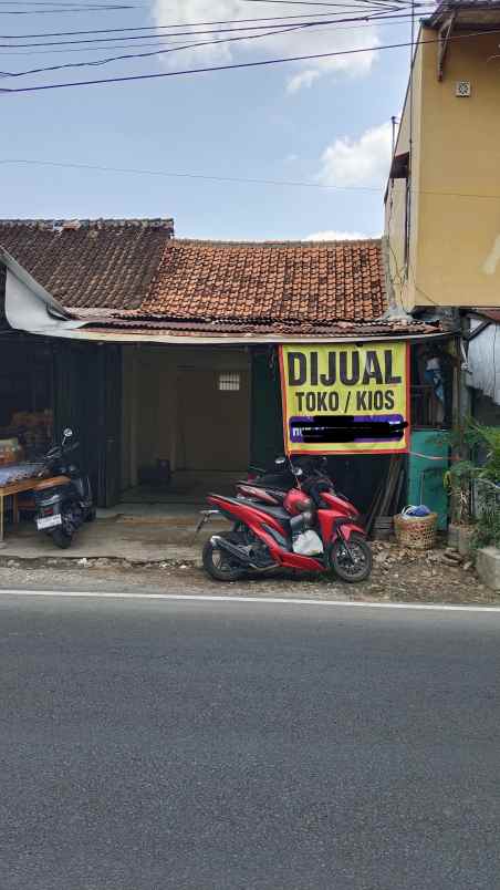 dijual kios toko strategis timur pasar legi solo