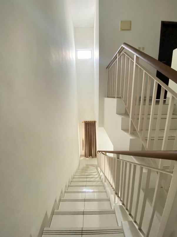 dijual ruko gudang kantor cluster palm spring jgc