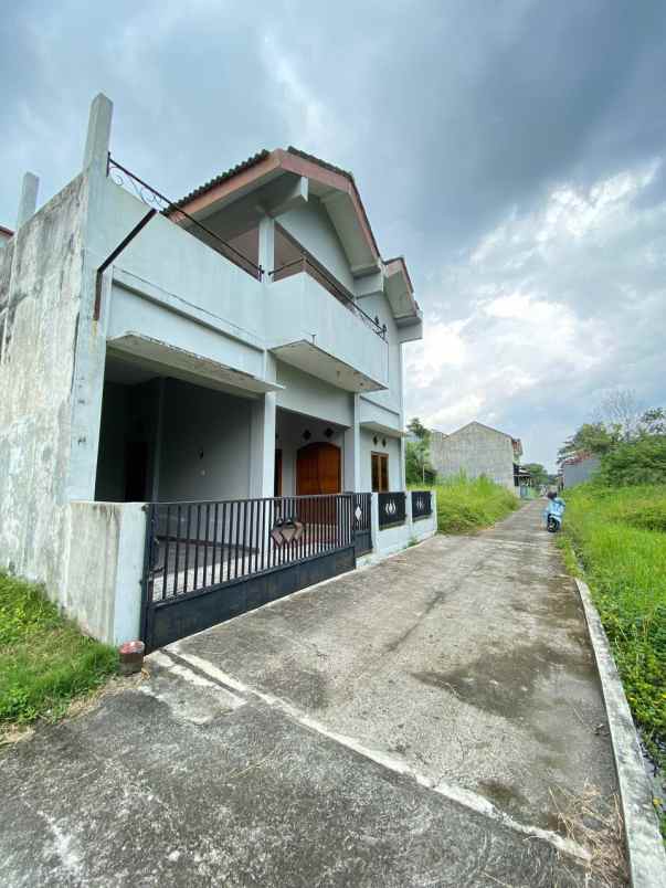 dijual rumah 2 km rsud sleman