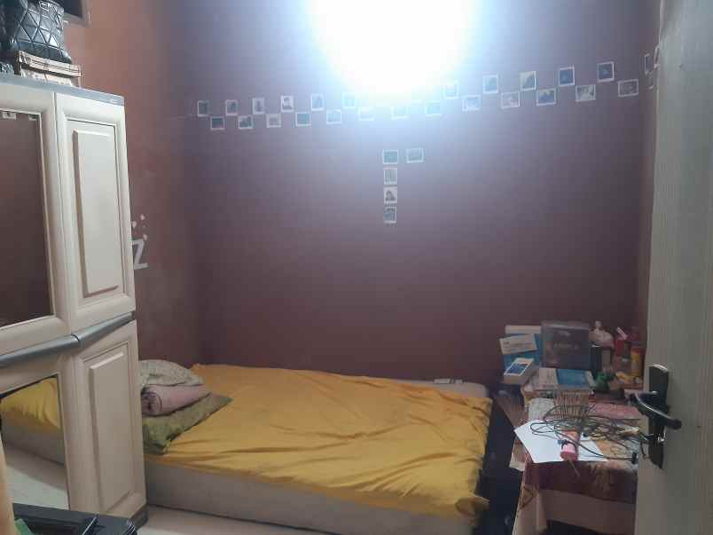 dijual rumah 2 lantai di perumahan taman gading jember