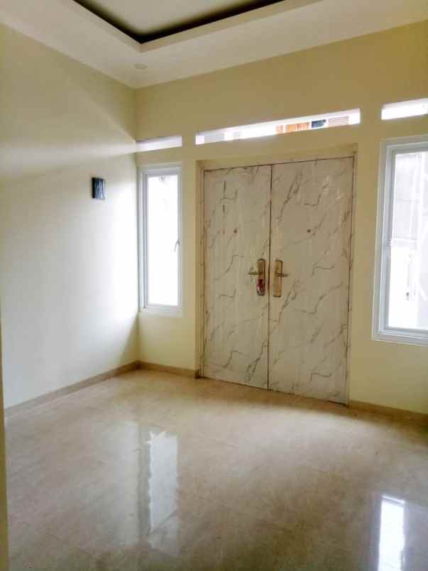 dijual rumah antapani