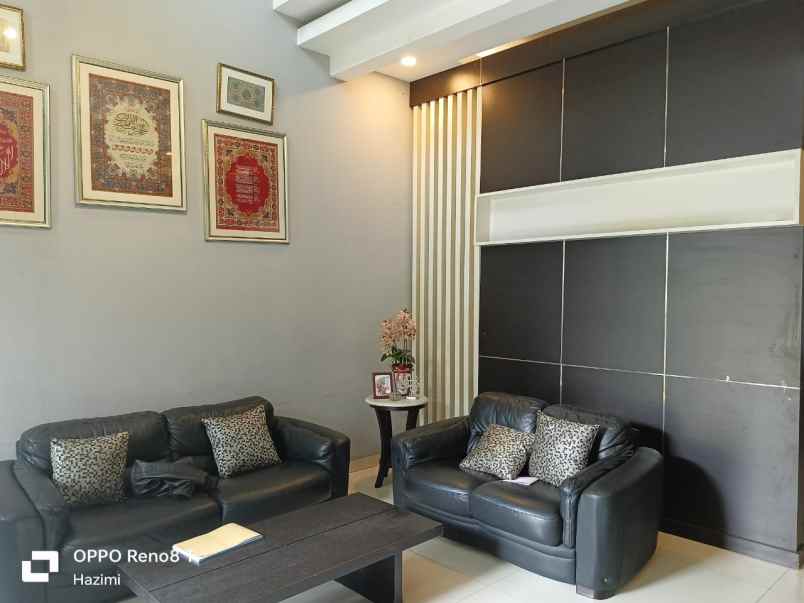 dijual rumah antapani terusan jakarta