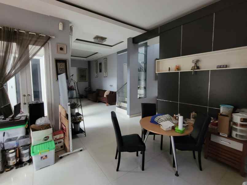 dijual rumah antapani terusan jakarta