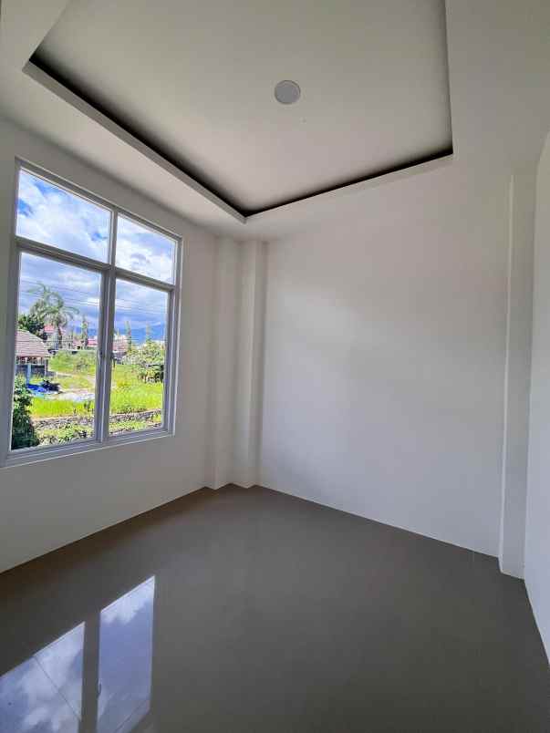 dijual rumah asri di dekat lapangan golf gadut padang