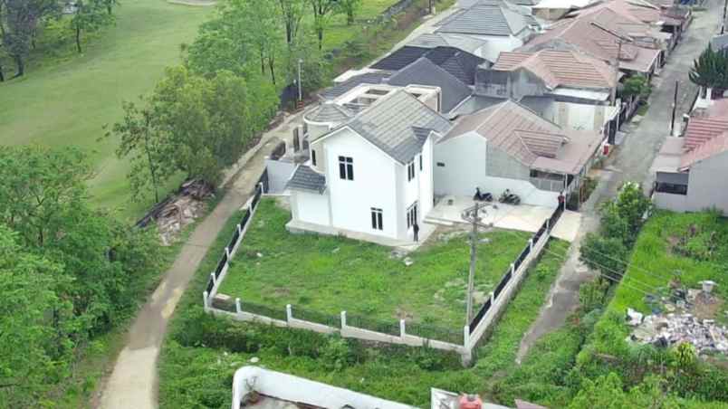 dijual rumah asri di dekat lapangan golf gadut padang