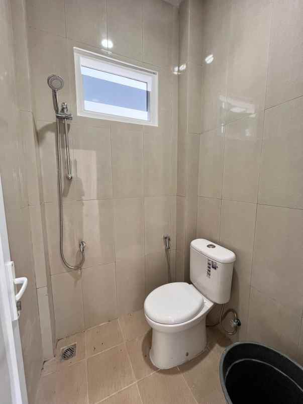 dijual rumah asri di dekat lapangan golf gadut padang