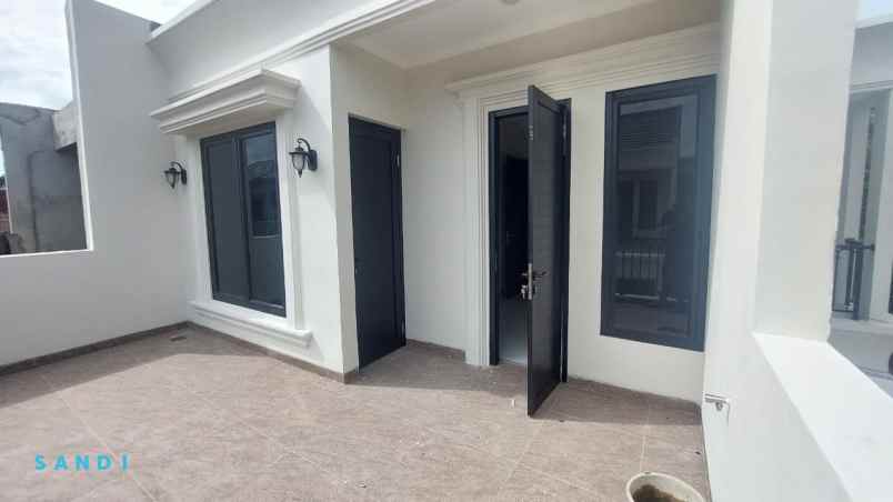 dijual rumah azimah mansion ii