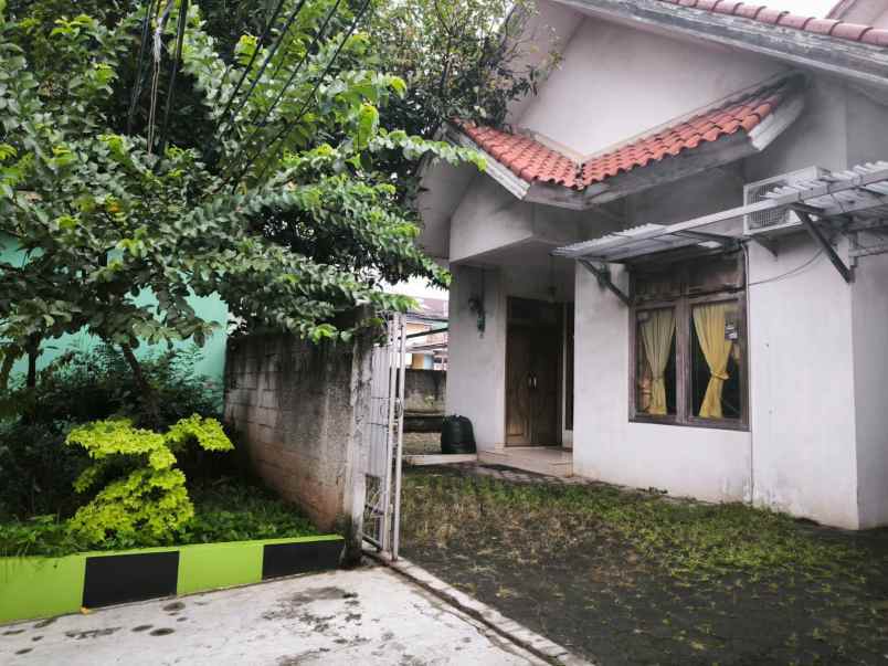 dijual rumah bintang metropol