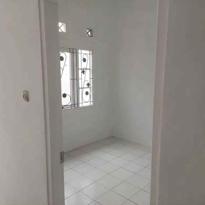 dijual rumah bintang metropol