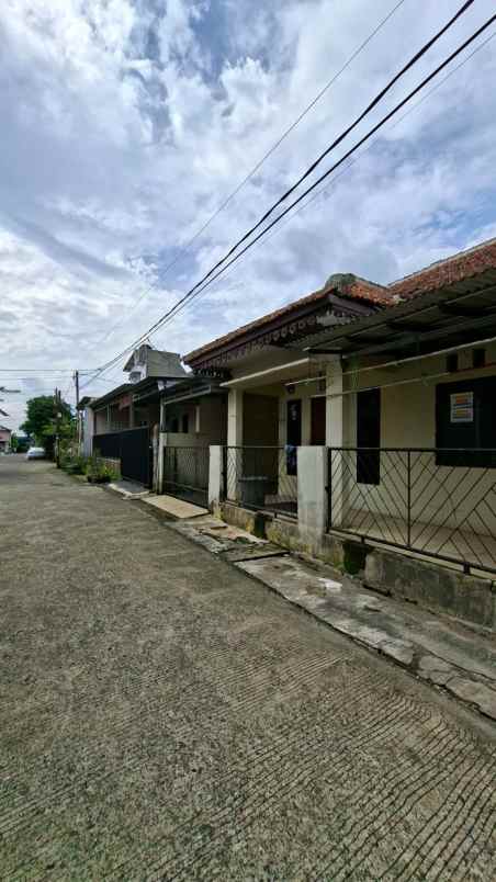 dijual rumah bumi sawangan indah