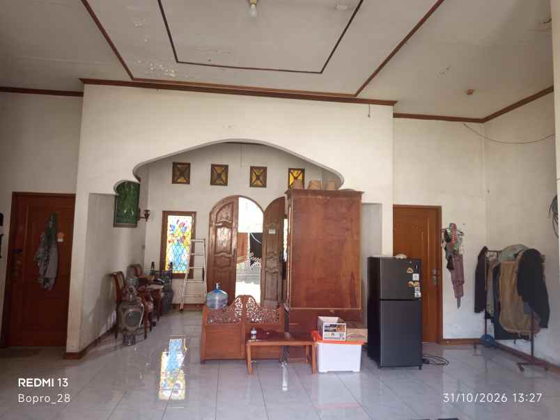 dijual rumah cantik strategis belakang rs ui depok