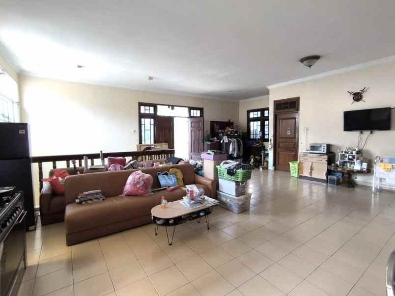 dijual rumah cemapak putih tengah