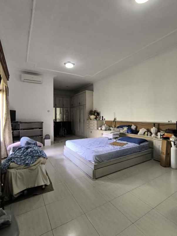 dijual rumah cemapak putih tengah