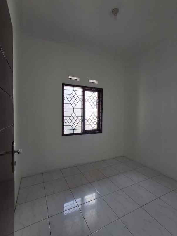 dijual rumah cihanjuang