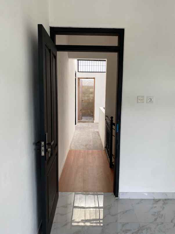 dijual rumah ciledug