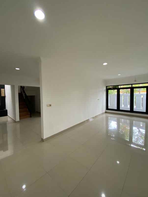 dijual rumah ciledug