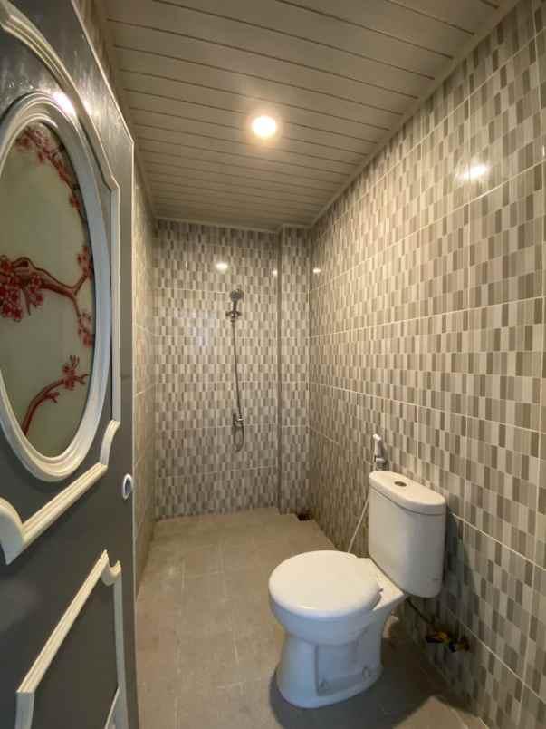 dijual rumah ciledug