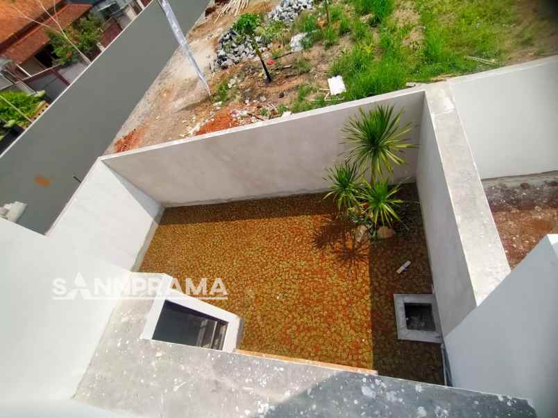 dijual rumah cinangka