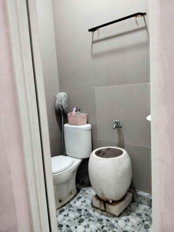 dijual rumah cipinang cempedak