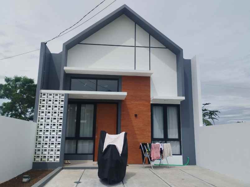 dijual rumah cipulus
