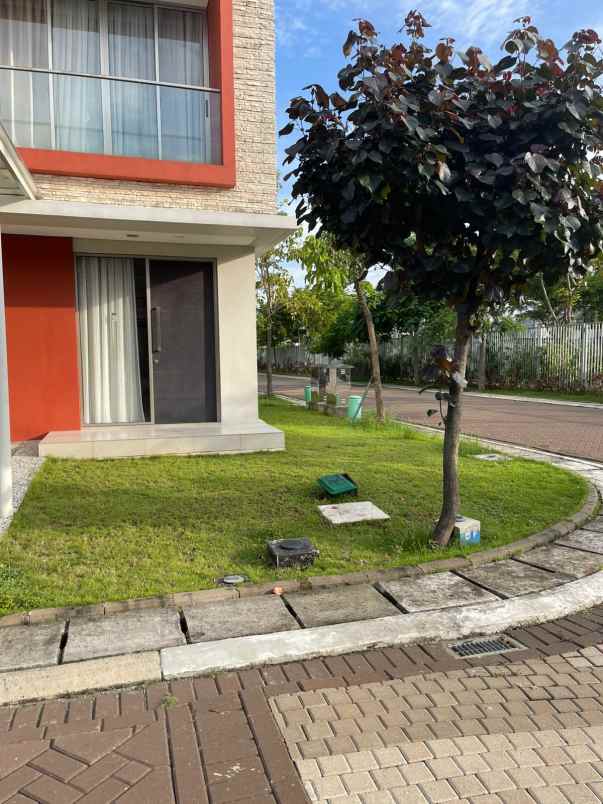 dijual rumah cluster hawai pik2