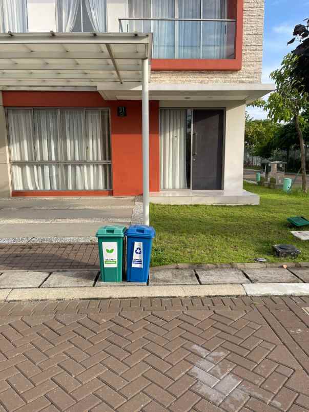 dijual rumah cluster hawai pik2