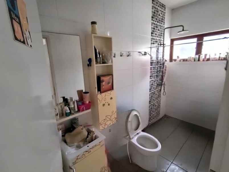 dijual rumah cluster lantana jgc