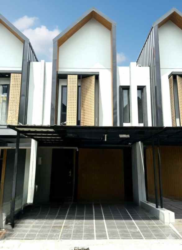 dijual rumah cluster mahakam jgc