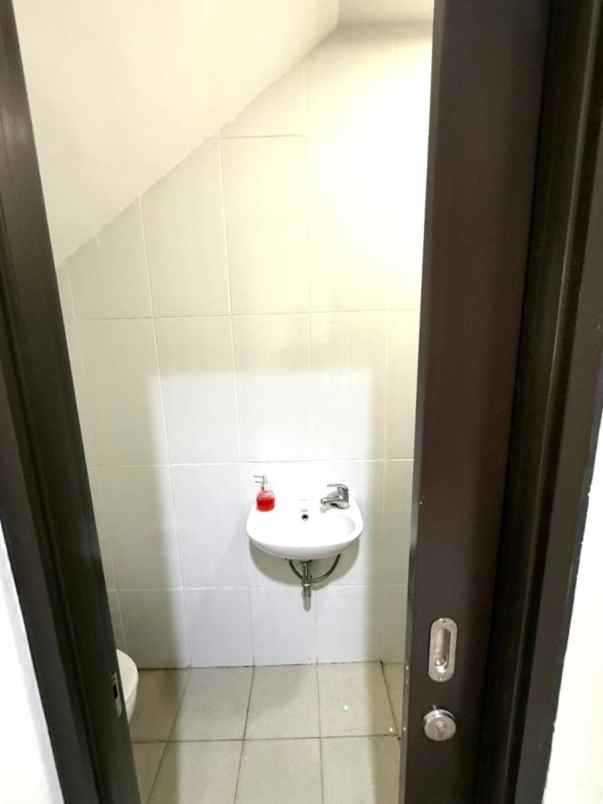 dijual rumah cluster mahakam jgc