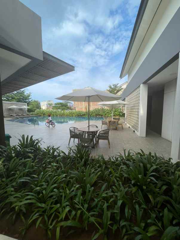 dijual rumah cluster miami pik2