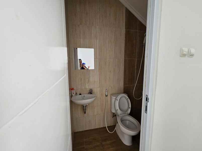 dijual rumah cluster vettore prima