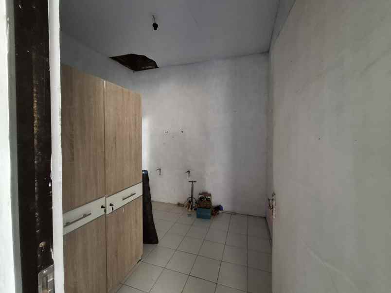 dijual rumah di perumahan puri bunga nirwana jember