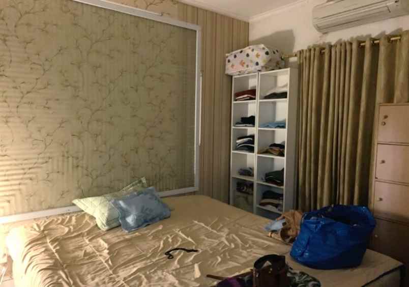 dijual rumah di raffles hills cibubur