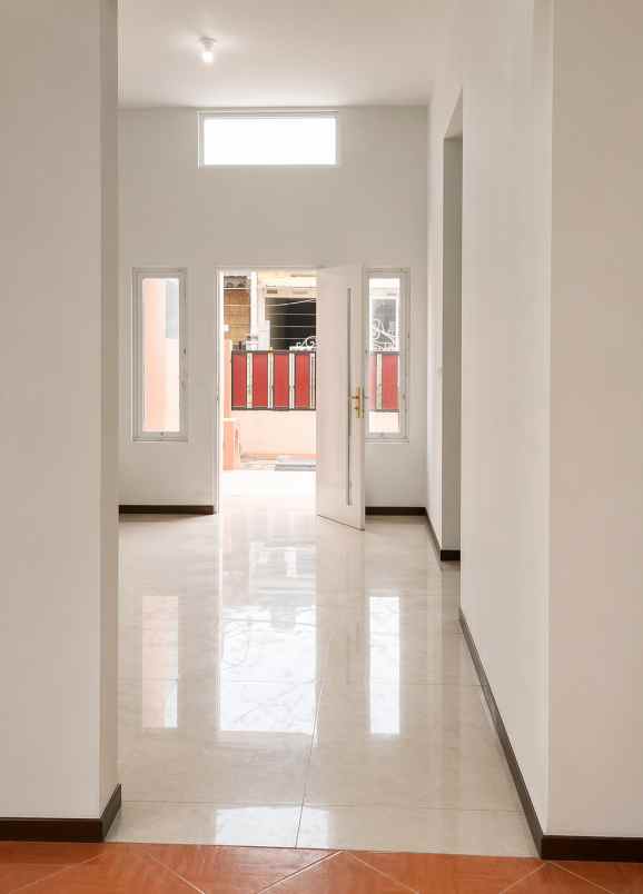 dijual rumah dreaming land