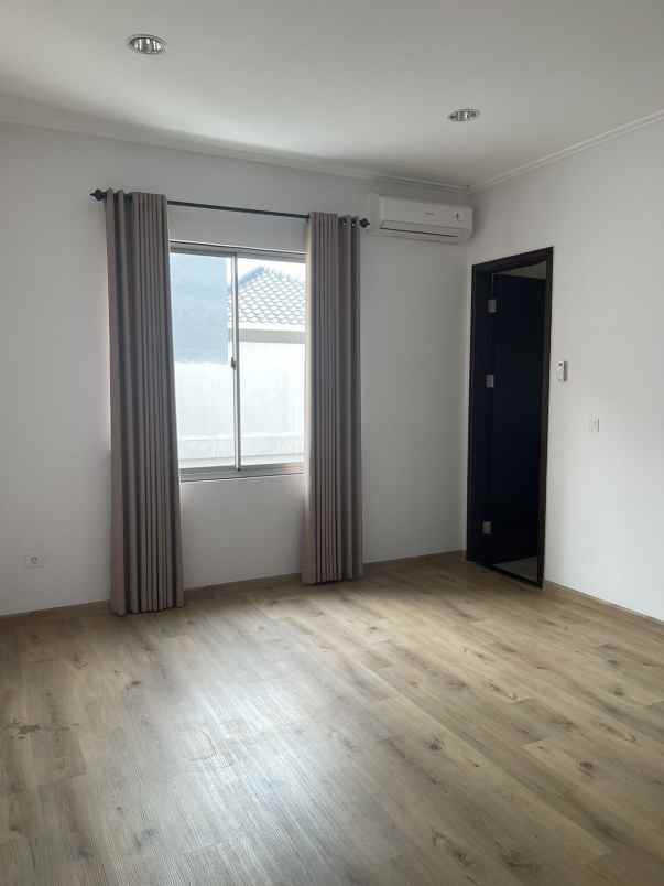 dijual rumah golf island cluster violin