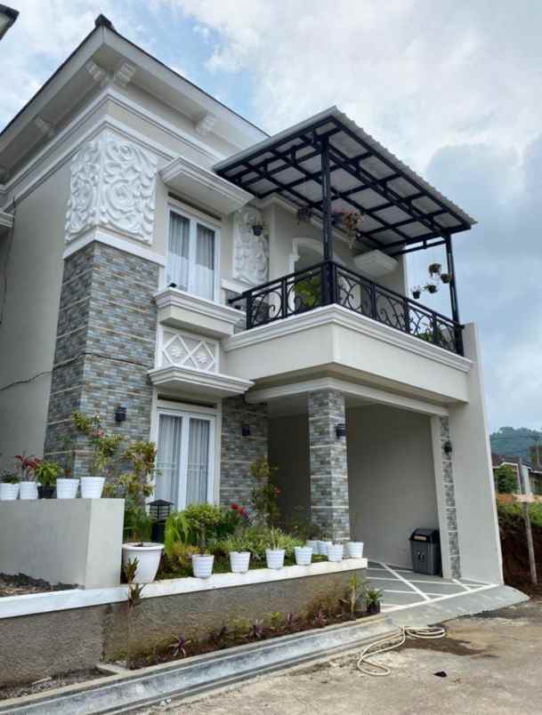 dijual rumah hanjawar