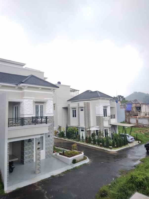 dijual rumah hanjawar