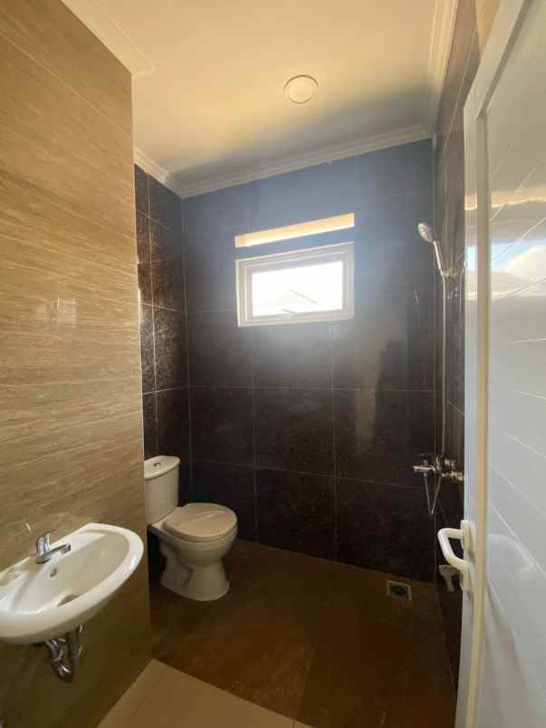 dijual rumah hanjawar