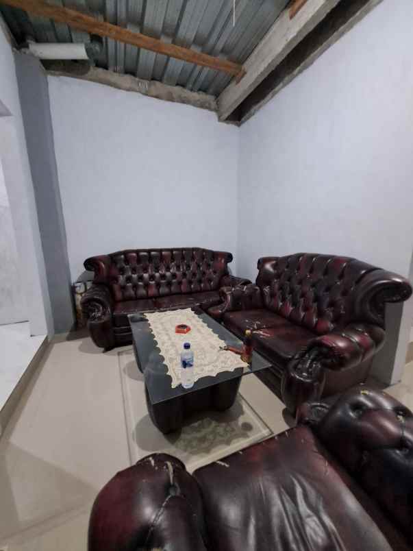 dijual rumah hook 2 lantai tamanalamanda bekasi