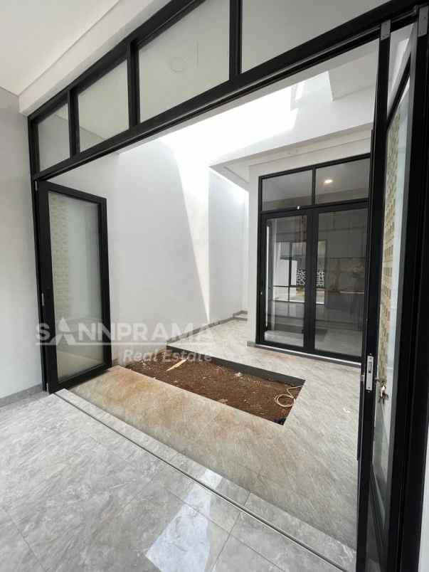 dijual rumah jagakarsa raya