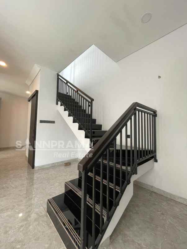 dijual rumah jagakarsa raya