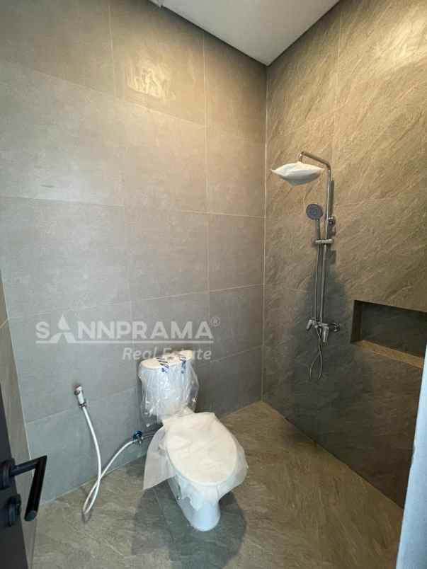 dijual rumah jagakarsa raya