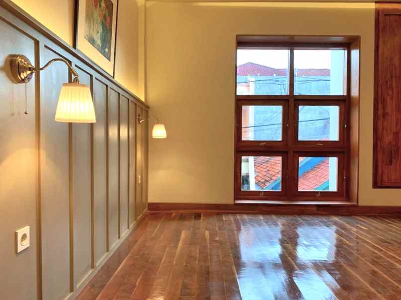 dijual rumah jalan bali pustaka